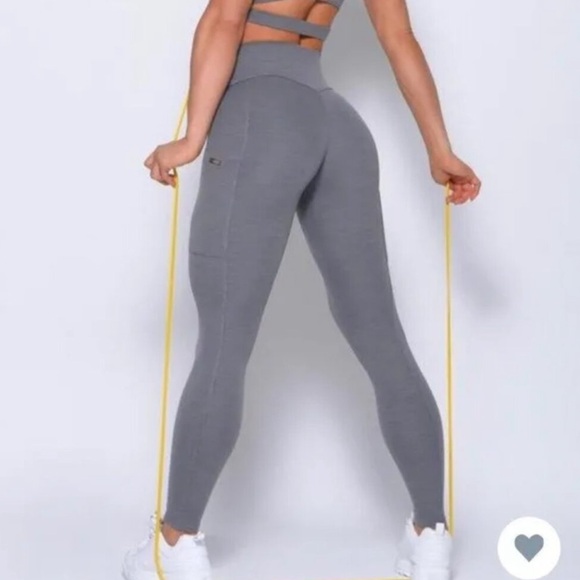 Bombshell Sportswear Lounge Rib Leggings - Storm
Size Small - Picture 1 of 4